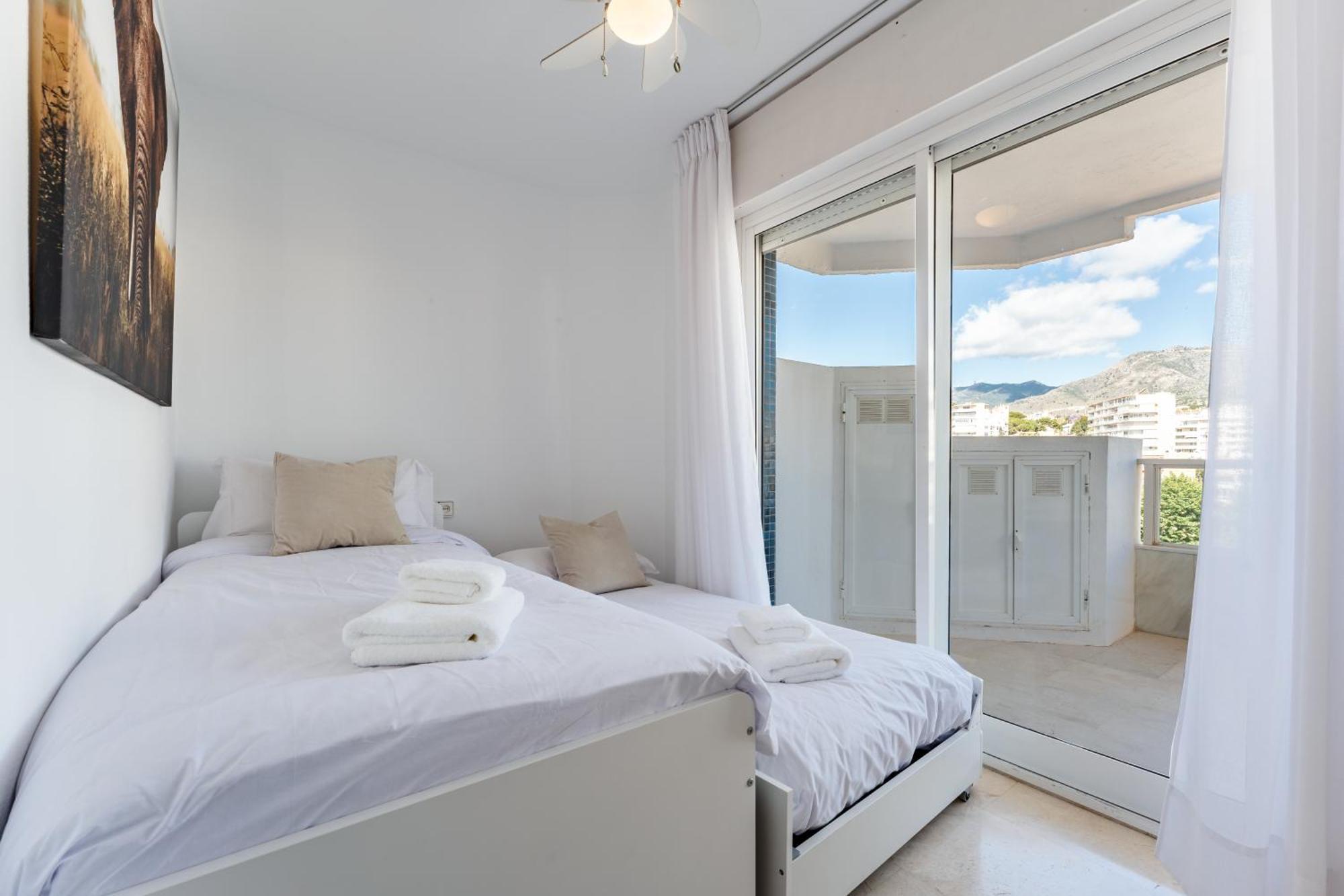 Tropico Carihuela View & Parking Torremolinos Exterior foto